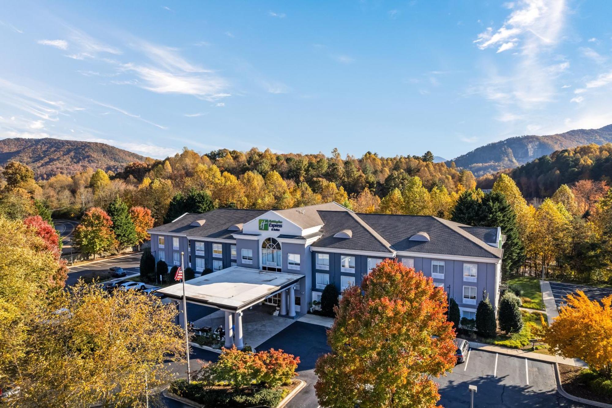Holiday Inn Express & Suites Sylva / Dillsboro By Ihg Εξωτερικό φωτογραφία
