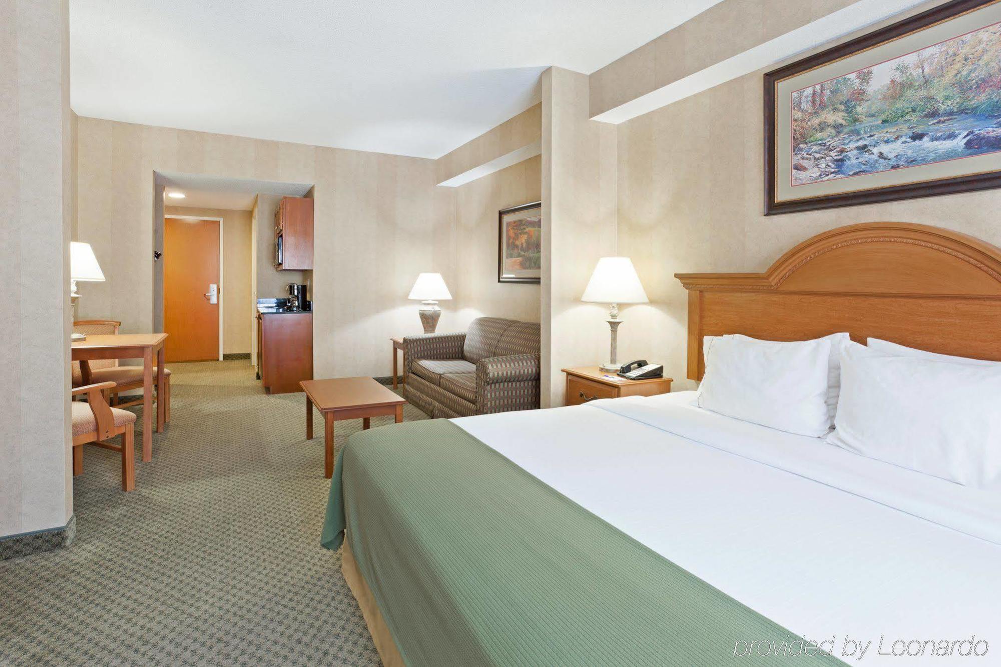 Holiday Inn Express & Suites Sylva / Dillsboro By Ihg Εξωτερικό φωτογραφία